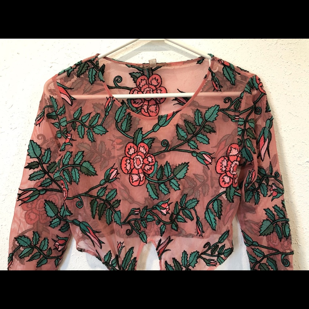 Rare For Love and Lemons Flower Orchid Crop Top Size XS & S EUC - Picture 4 of 14
